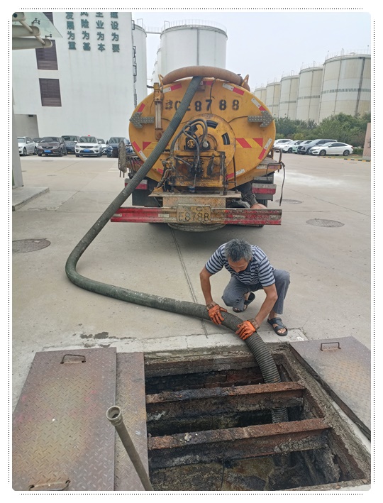 清水河隔油池清掏