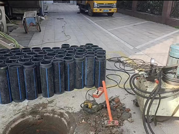 清水河PE置换管厂家 DN315置换管 非开挖管短管置换